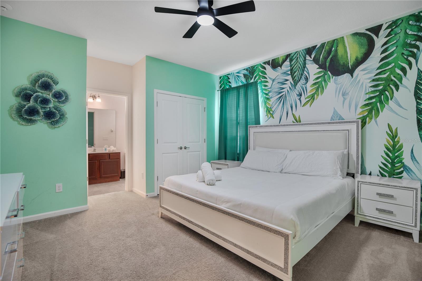 KISSIMMEE, Florida, 34746, United States, 15 Bedrooms Bedrooms, ,16 BathroomsBathrooms,Residential,For Sale,1977749