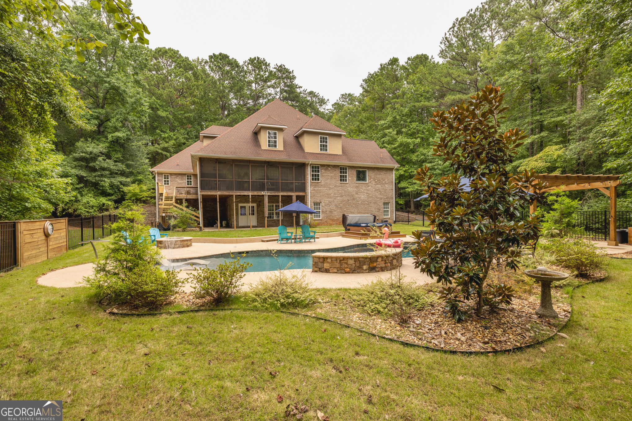 Newnan, Georgia, 30263, United States, 4 Bedrooms Bedrooms, ,5 BathroomsBathrooms,Residential,For Sale,1932602
