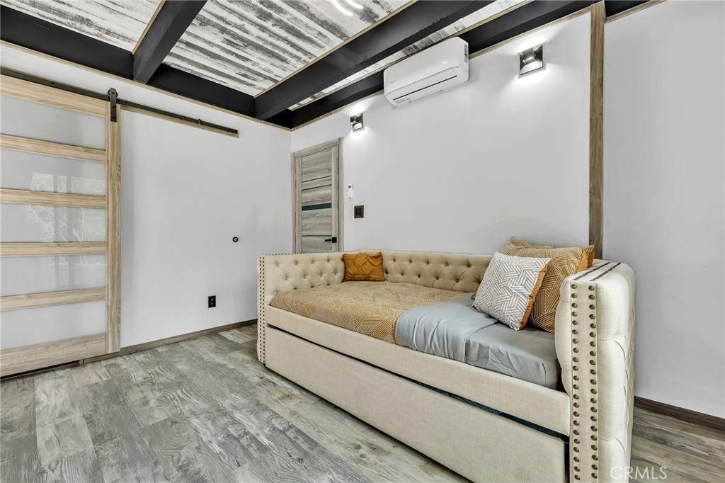 Woodland Hills, California, 91364, United States, 4 Bedrooms Bedrooms, ,2 BathroomsBathrooms,Residential,For Sale,1975100