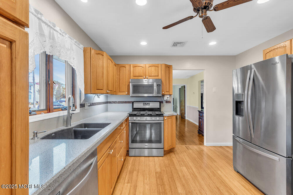 Hazlet, New Jersey, 07734, United States, 4 Bedrooms Bedrooms, ,2 BathroomsBathrooms,Residential,For Sale,1968911