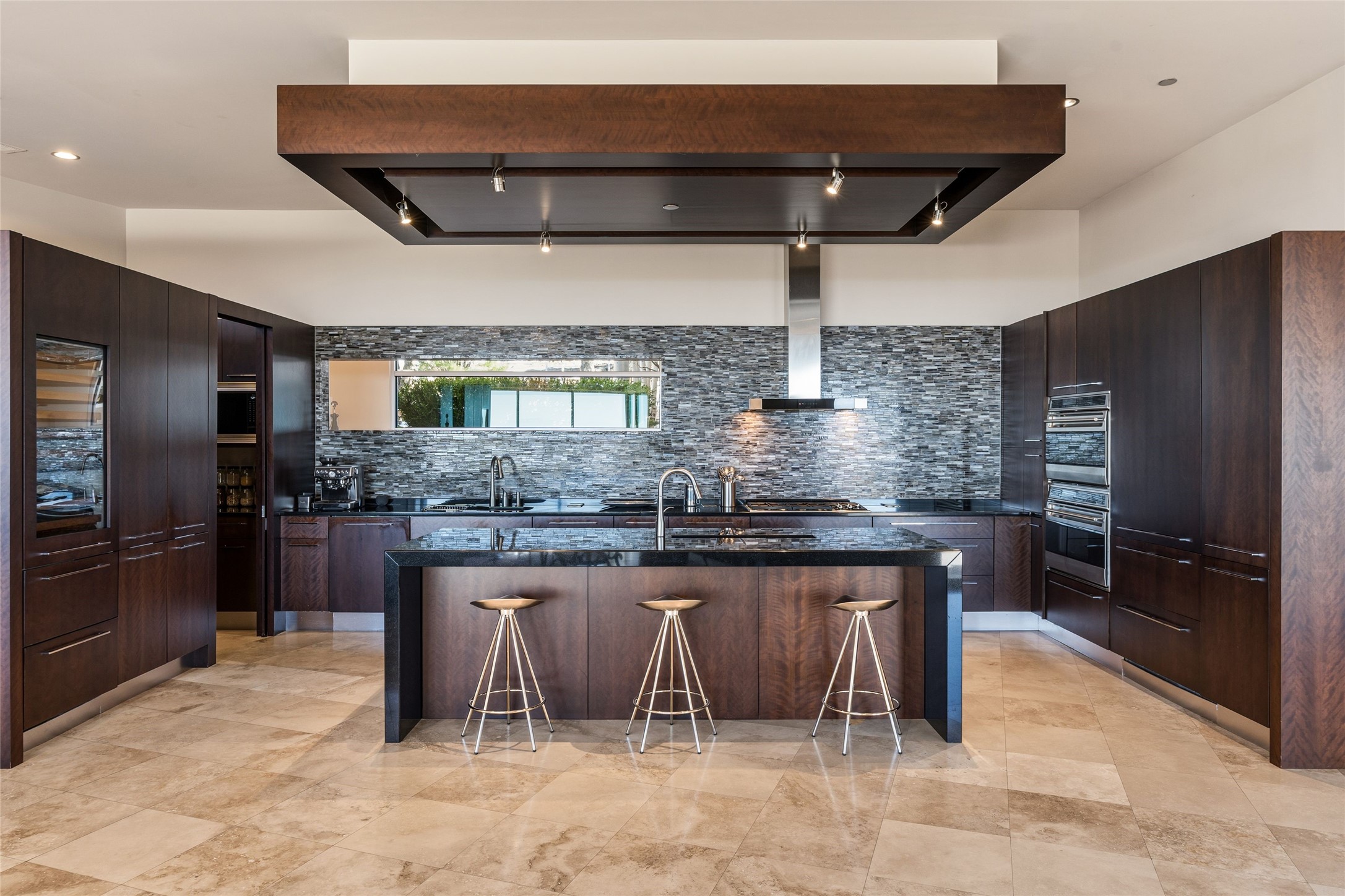  1135 S Summit Drive - 物件實景