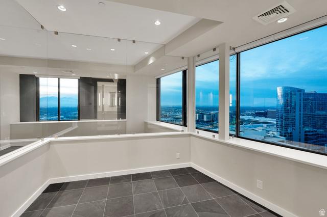 Salt Lake City, Utah, 84101, United States, 3 Bedrooms Bedrooms, ,4 BathroomsBathrooms,Residential,For Sale,2005313