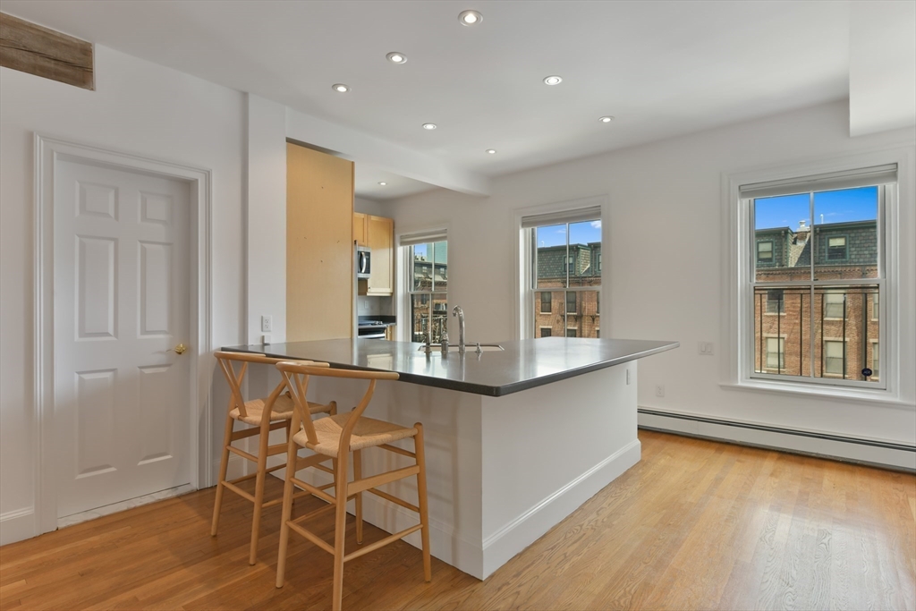 Boston, Massachusetts, 02118, United States, 2 Bedrooms Bedrooms, ,3 BathroomsBathrooms,Residential,For Sale,1978811