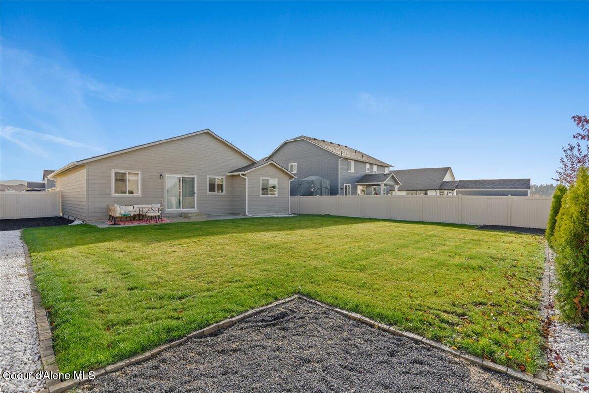 Hayden, Idaho, 83835, United States, 3 Bedrooms Bedrooms, ,2 BathroomsBathrooms,Residential,For Sale,1990456