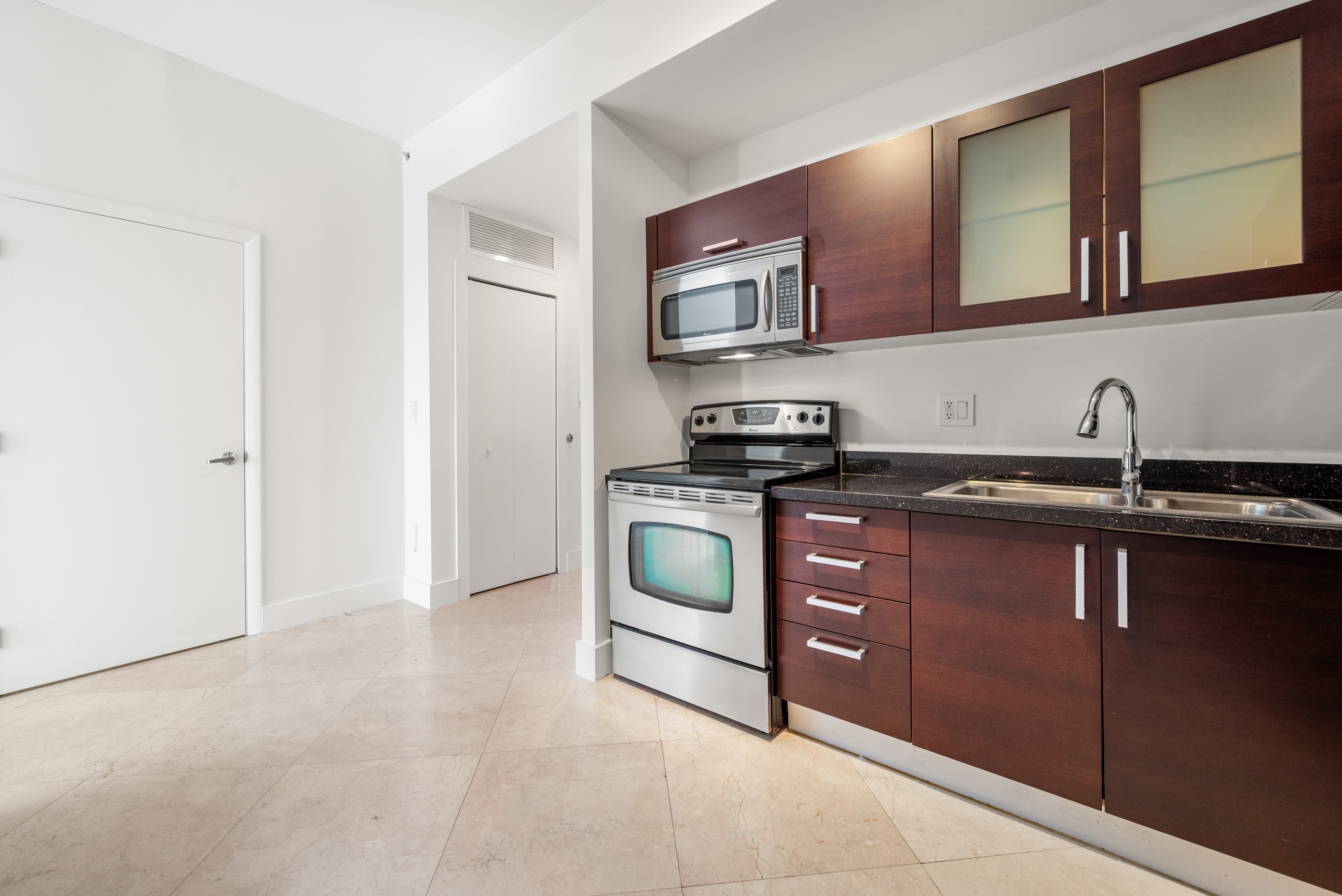  3250 Grand Ave, Miami, FL, 33133 - 物件實景