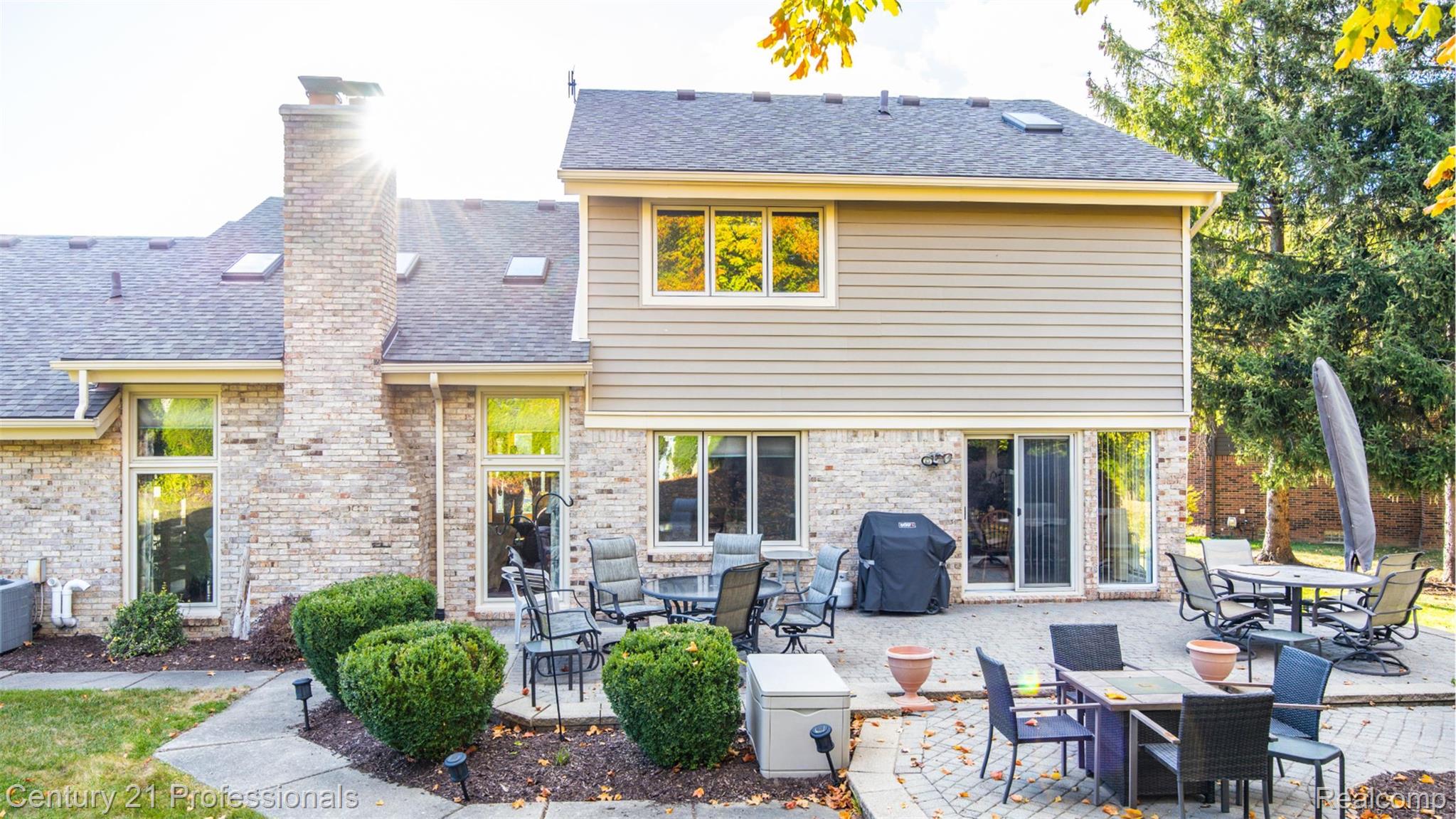 RochesterHills, Michigan, 48309, United States, 4 Bedrooms Bedrooms, ,4 BathroomsBathrooms,Residential,For Sale,1980404