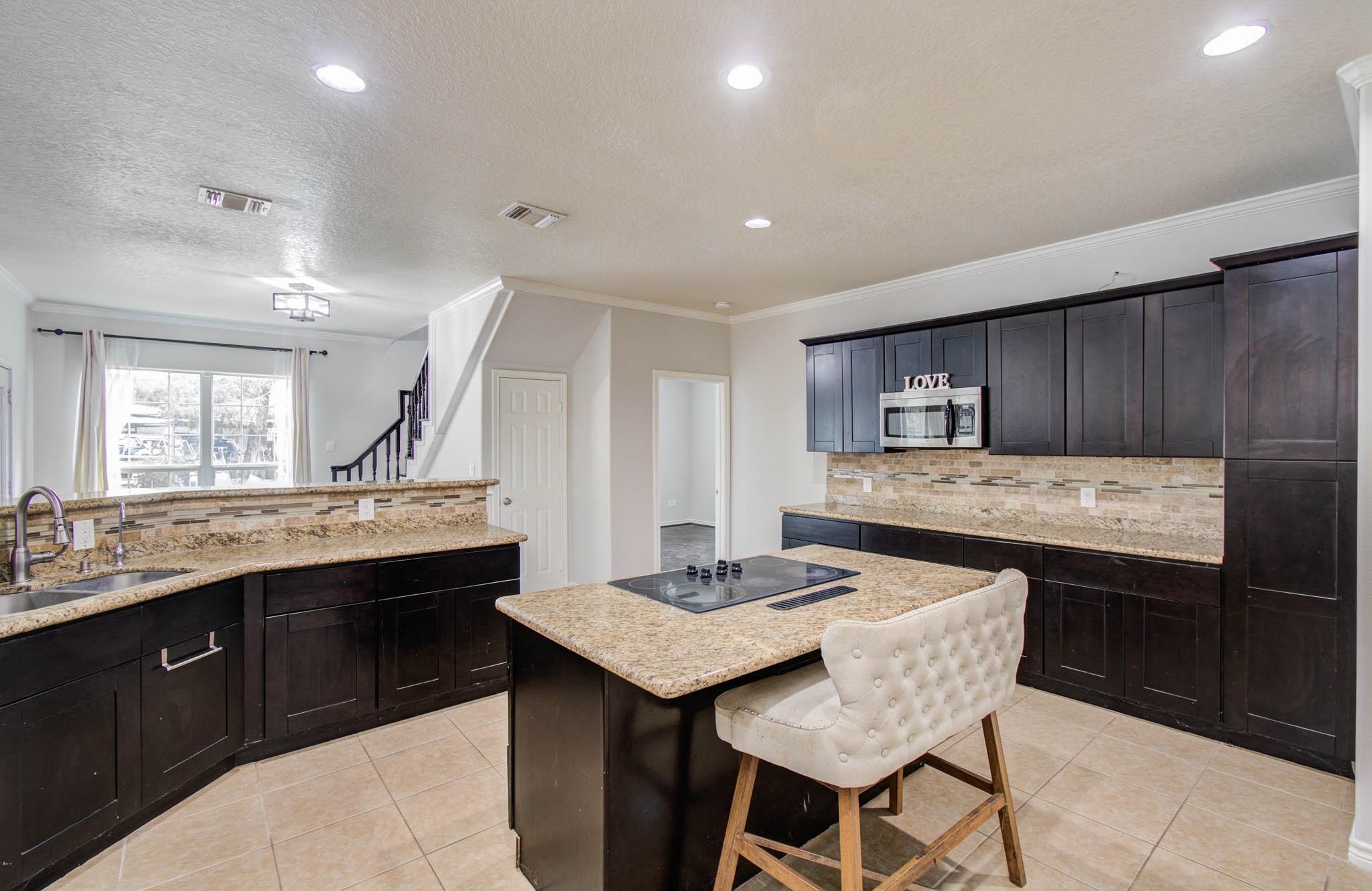 Houston, Texas, 77031, United States, 7 Bedrooms Bedrooms, ,6 BathroomsBathrooms,Residential,For Sale,1983766