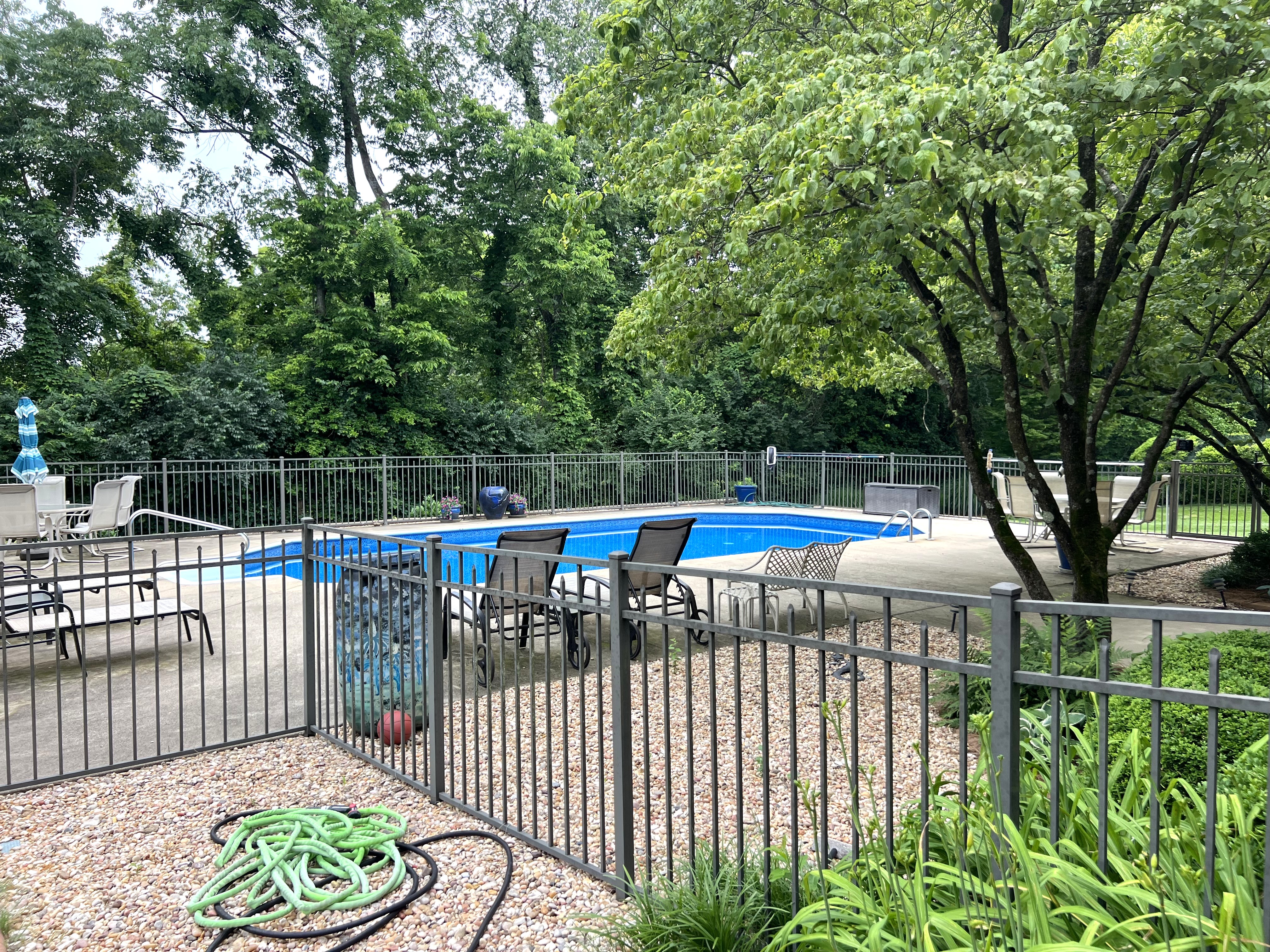 Frankfort, Kentucky, 40601, United States, 5 Bedrooms Bedrooms, ,4 BathroomsBathrooms,Residential,For Sale,1983551