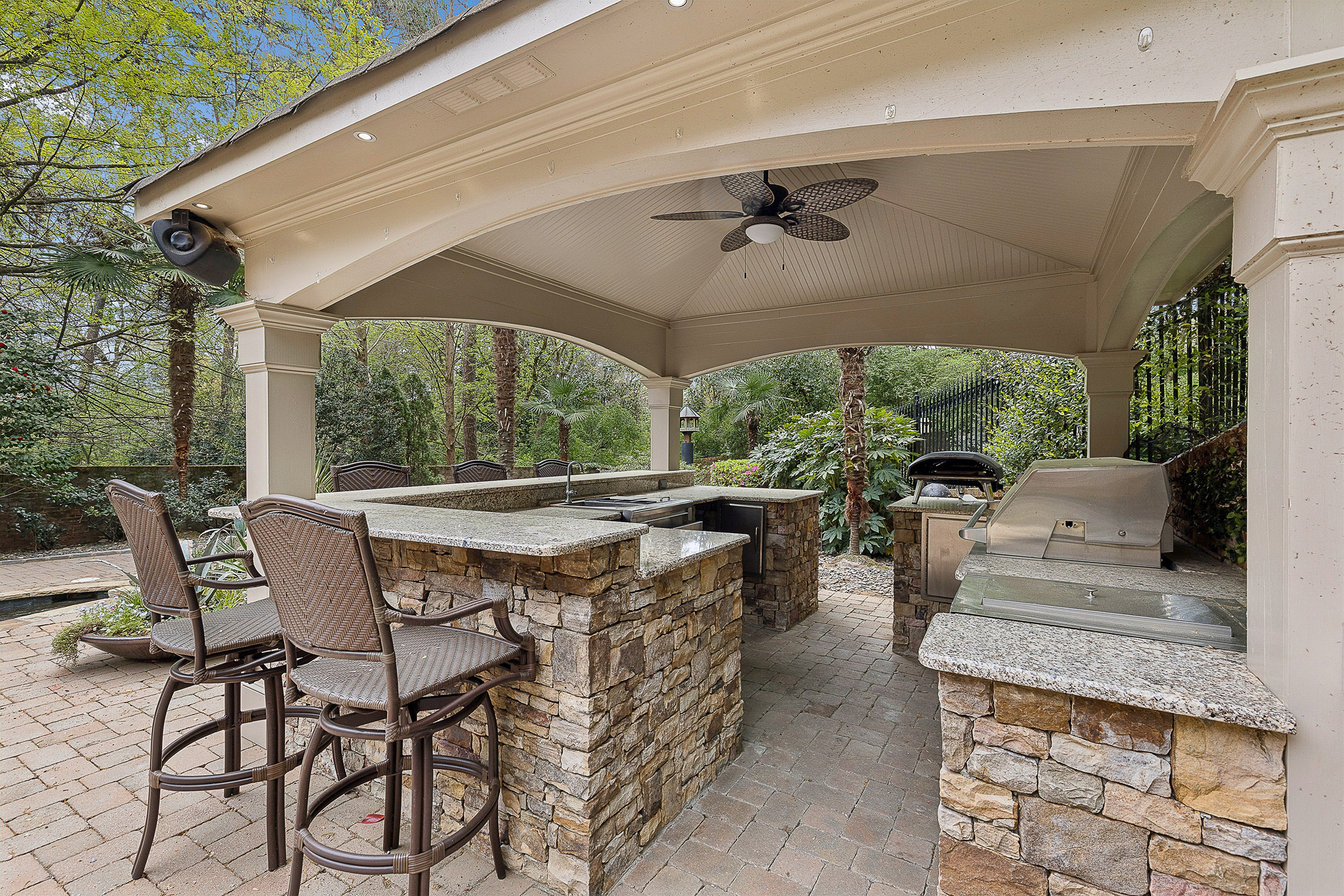  Exquisite Gated Brick and Stone Estate in Sought-after Chastain Park Area - 物件實景