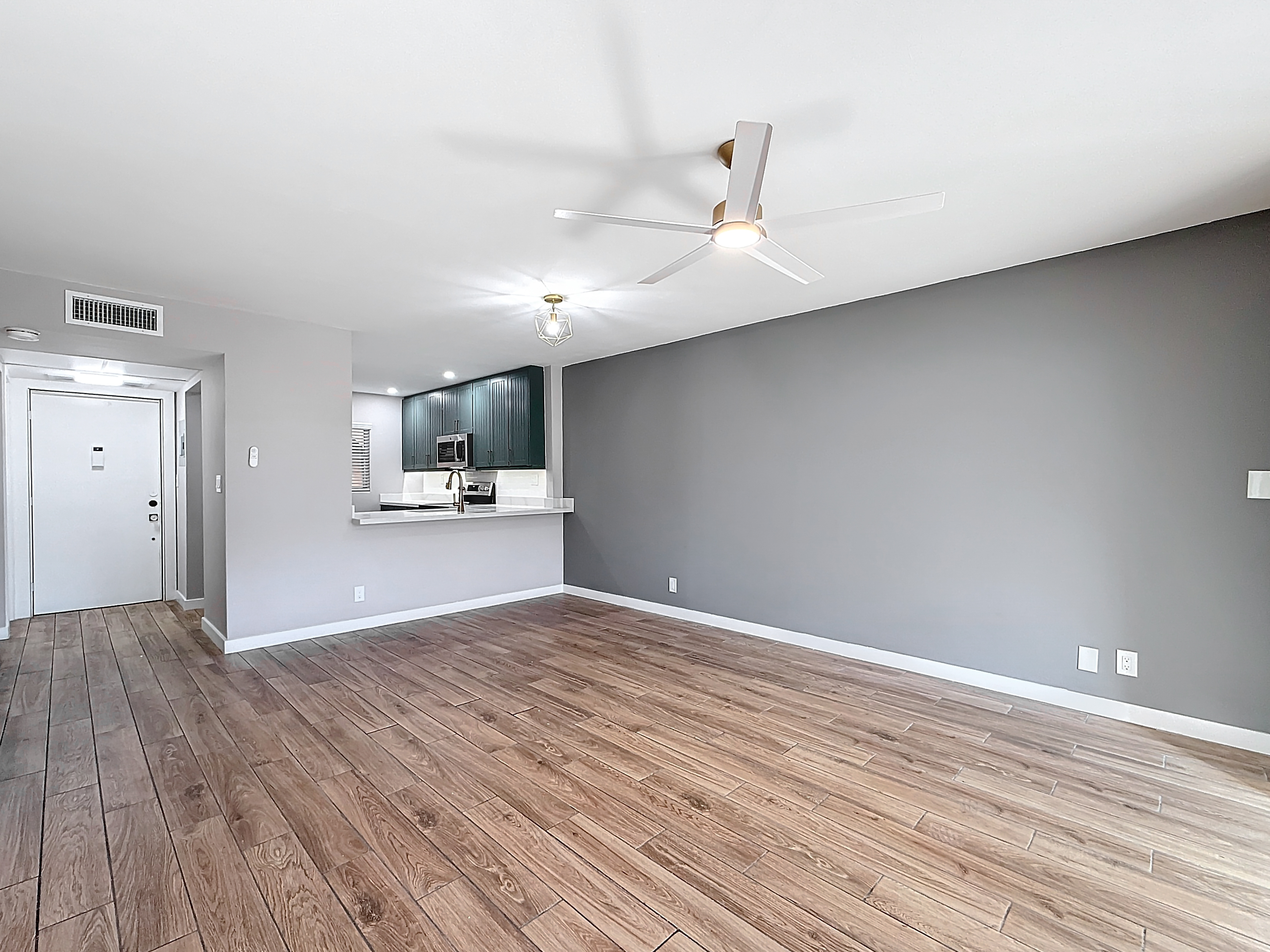  8818 W Mcnab Road, Tamarac, FL, 33321 - 物件實景