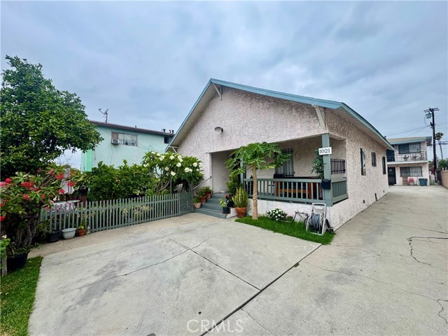 Long Beach, California, 90813, United States, 8 Bedrooms Bedrooms, ,Residential,For Sale,1900671