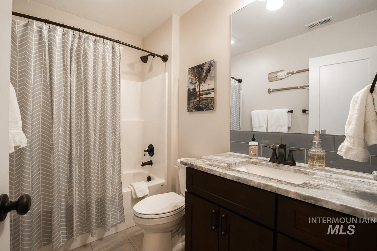 McCall, Idaho, 83638, United States, 4 Bedrooms Bedrooms, ,3 BathroomsBathrooms,Residential,For Sale,1763281