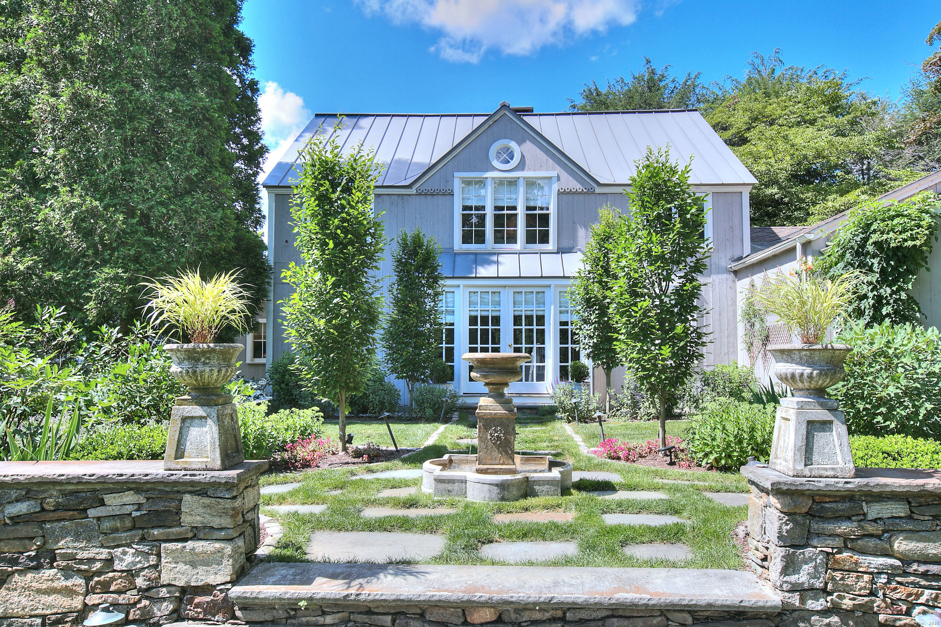 Fairfield, Connecticut, 06824, United States, 5 Bedrooms Bedrooms, ,5 BathroomsBathrooms,Residential,For Sale,1942139