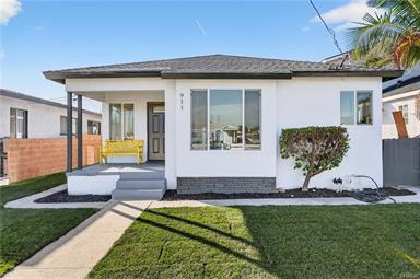 Wilmington, California, 90744, United States, 2 Bedrooms Bedrooms, ,1 BathroomBathrooms,Residential,For Sale,2011715