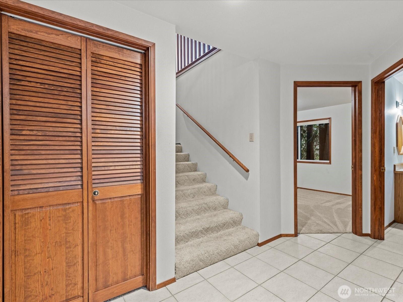 KENT, Washington, 98042, United States, 4 Bedrooms Bedrooms, ,3 BathroomsBathrooms,Residential,For Sale,2001779