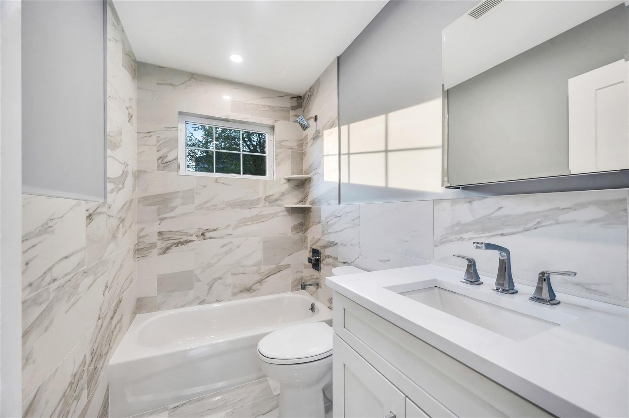 Smithtown, New York, 11787, United States, 4 Bedrooms Bedrooms, ,3 BathroomsBathrooms,Residential,For Sale,1796474