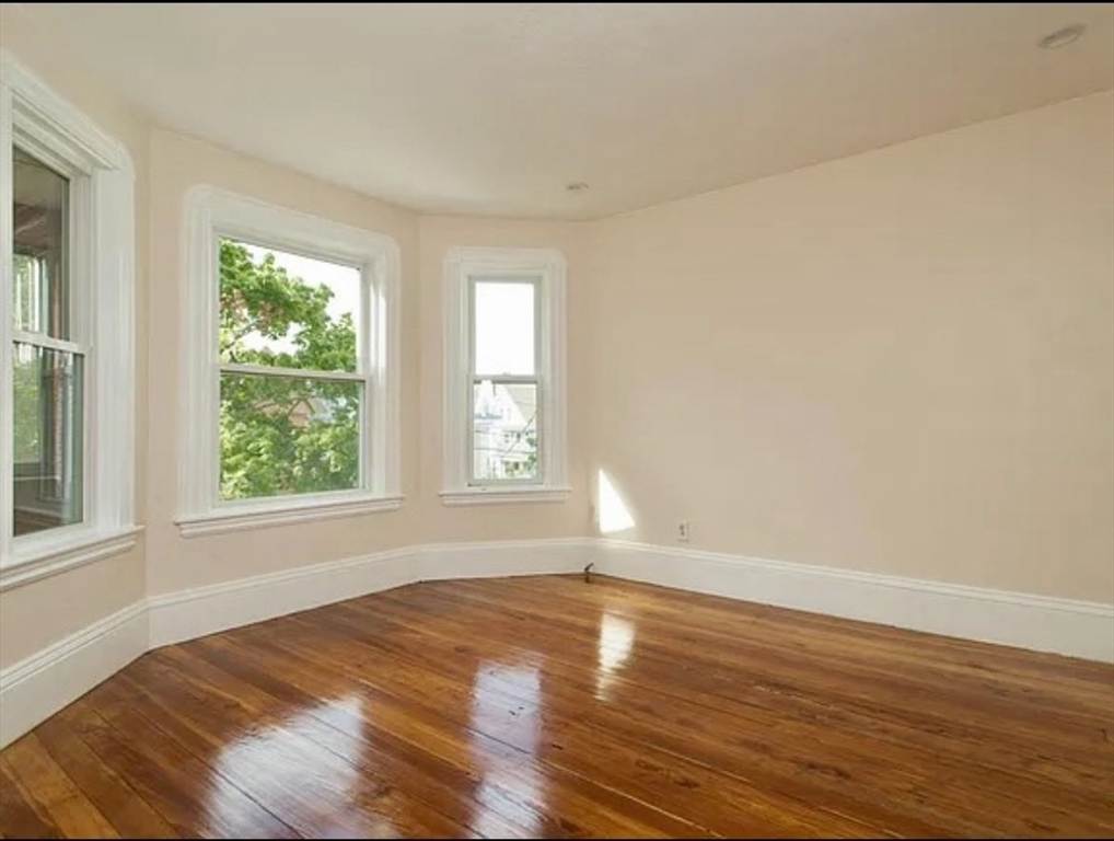 Somerville, Massachusetts, 02144, United States, 5 Bedrooms Bedrooms, ,3 BathroomsBathrooms,Residential,For Sale,1709211