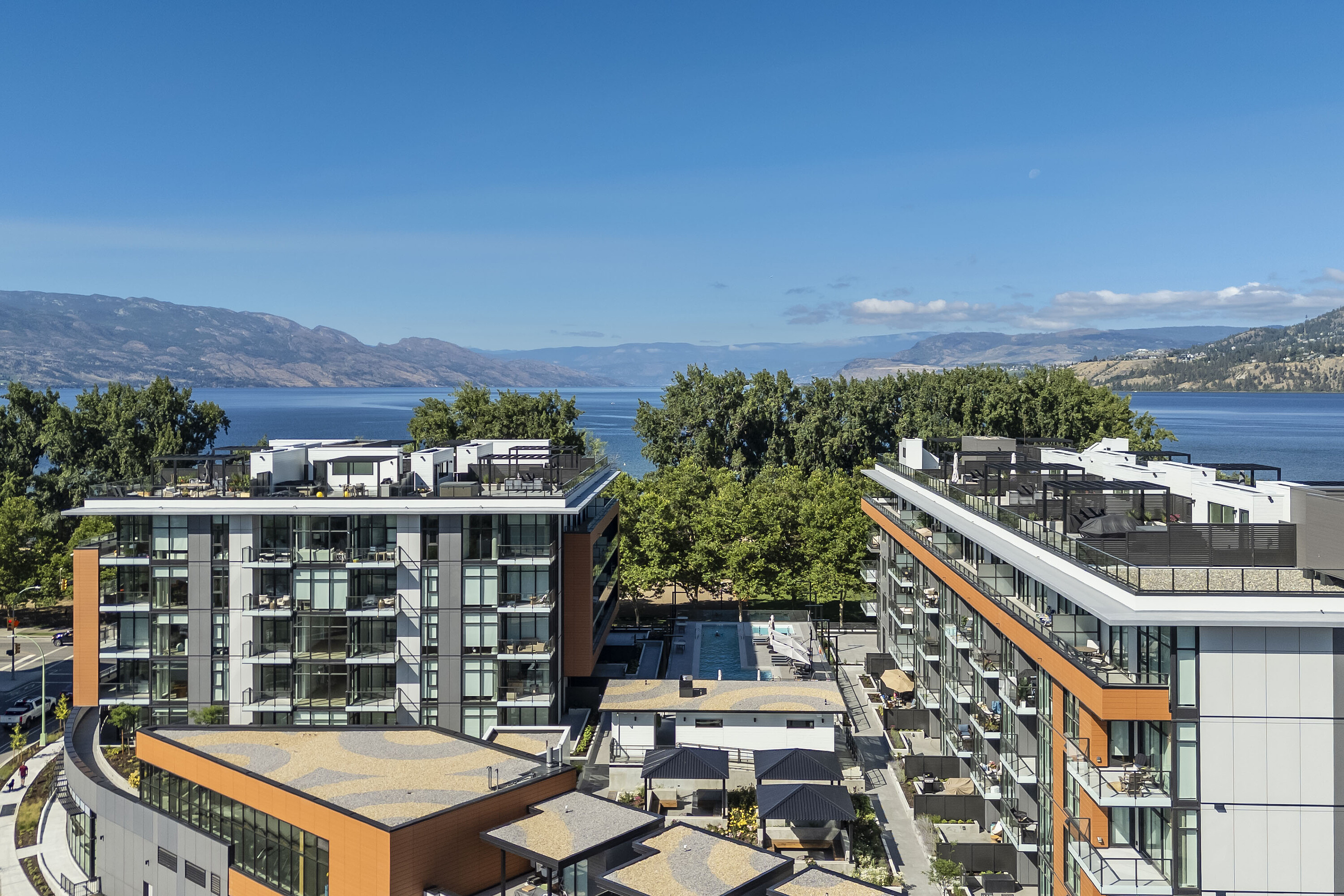  Luxury Lakeside Living - 物件實景