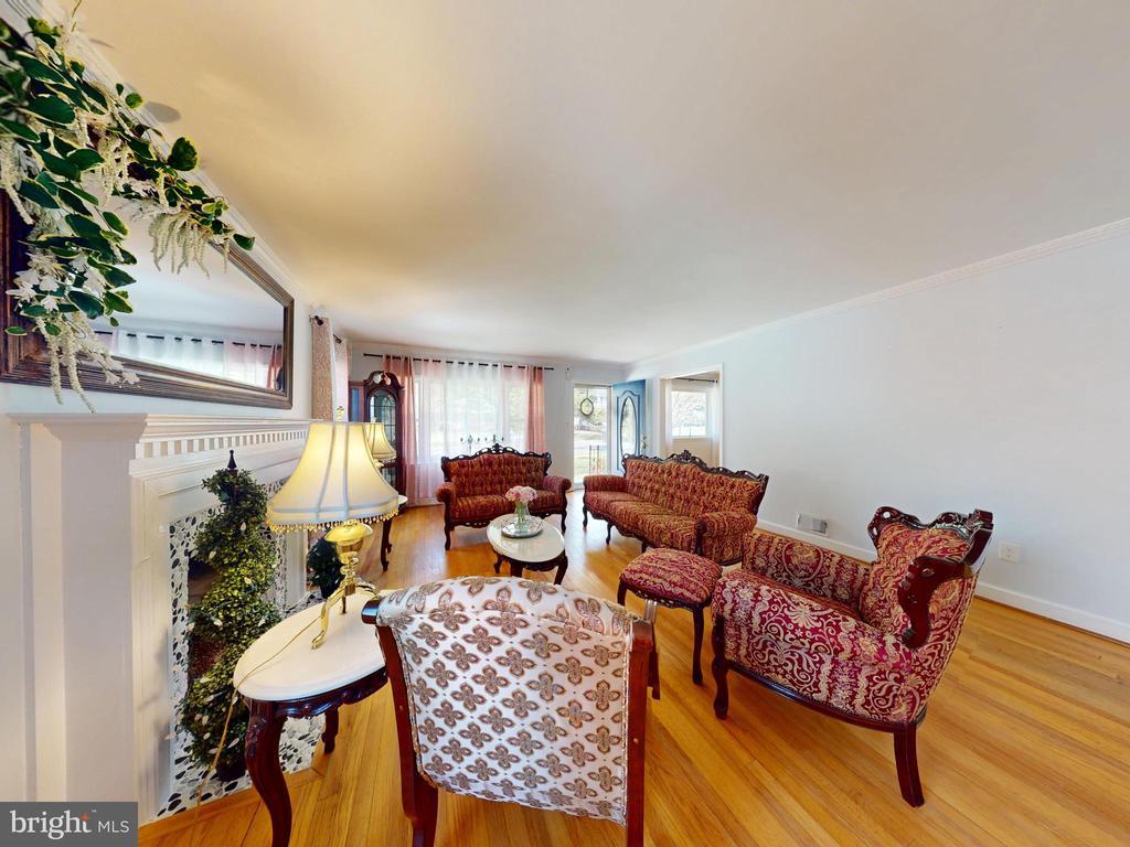 Silver Spring, Maryland, 20902, United States, 3 Bedrooms Bedrooms, ,3 BathroomsBathrooms,Residential,For Sale,1931688