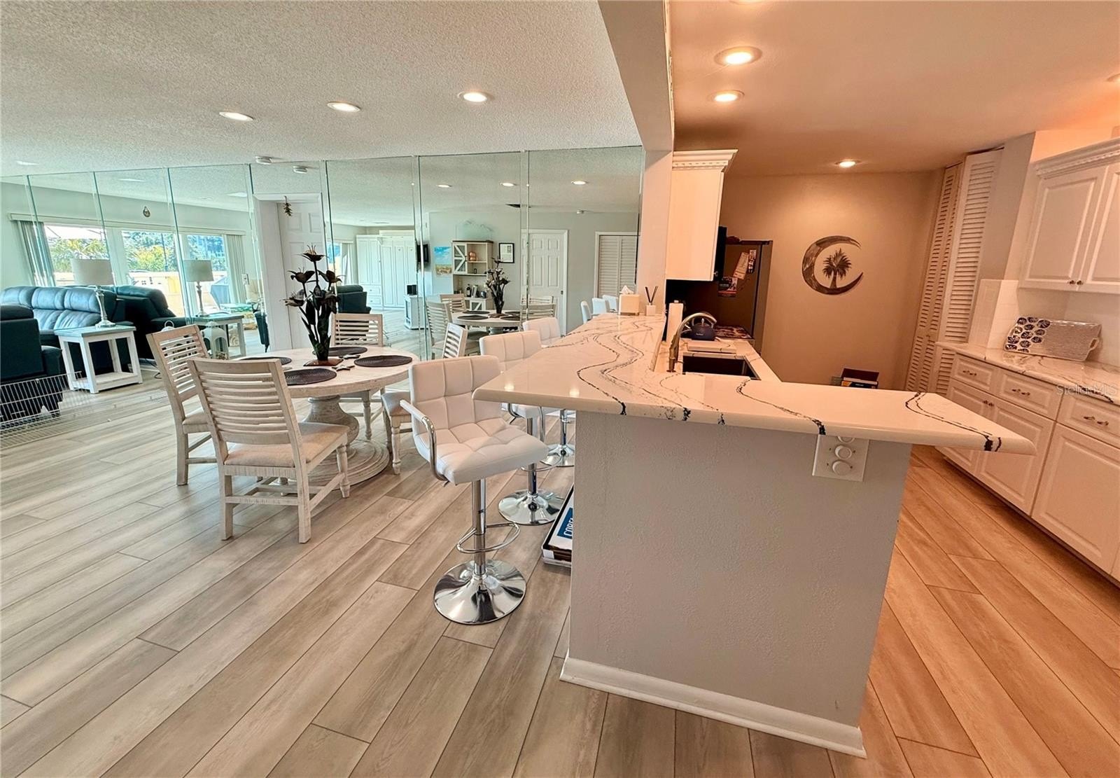 BELLEAIR BLUFFS, Florida, 33770, United States, 2 Bedrooms Bedrooms, ,2 BathroomsBathrooms,Residential,For Sale,2005245