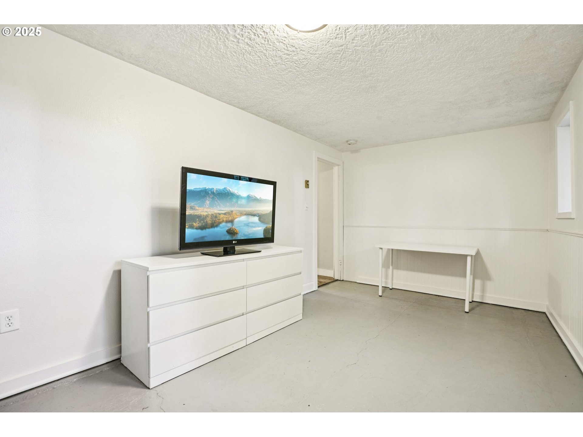 Ridgefield, Washington, 98642, United States, 3 Bedrooms Bedrooms, ,1 BathroomBathrooms,Residential,For Sale,1975959