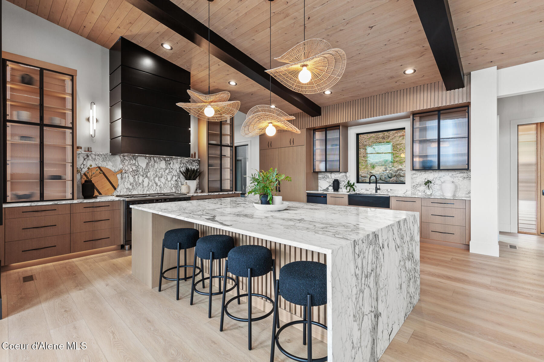 Coeur d'Alene, Idaho, 83814, United States, 5 Bedrooms Bedrooms, ,6 BathroomsBathrooms,Residential,For Sale,1920855