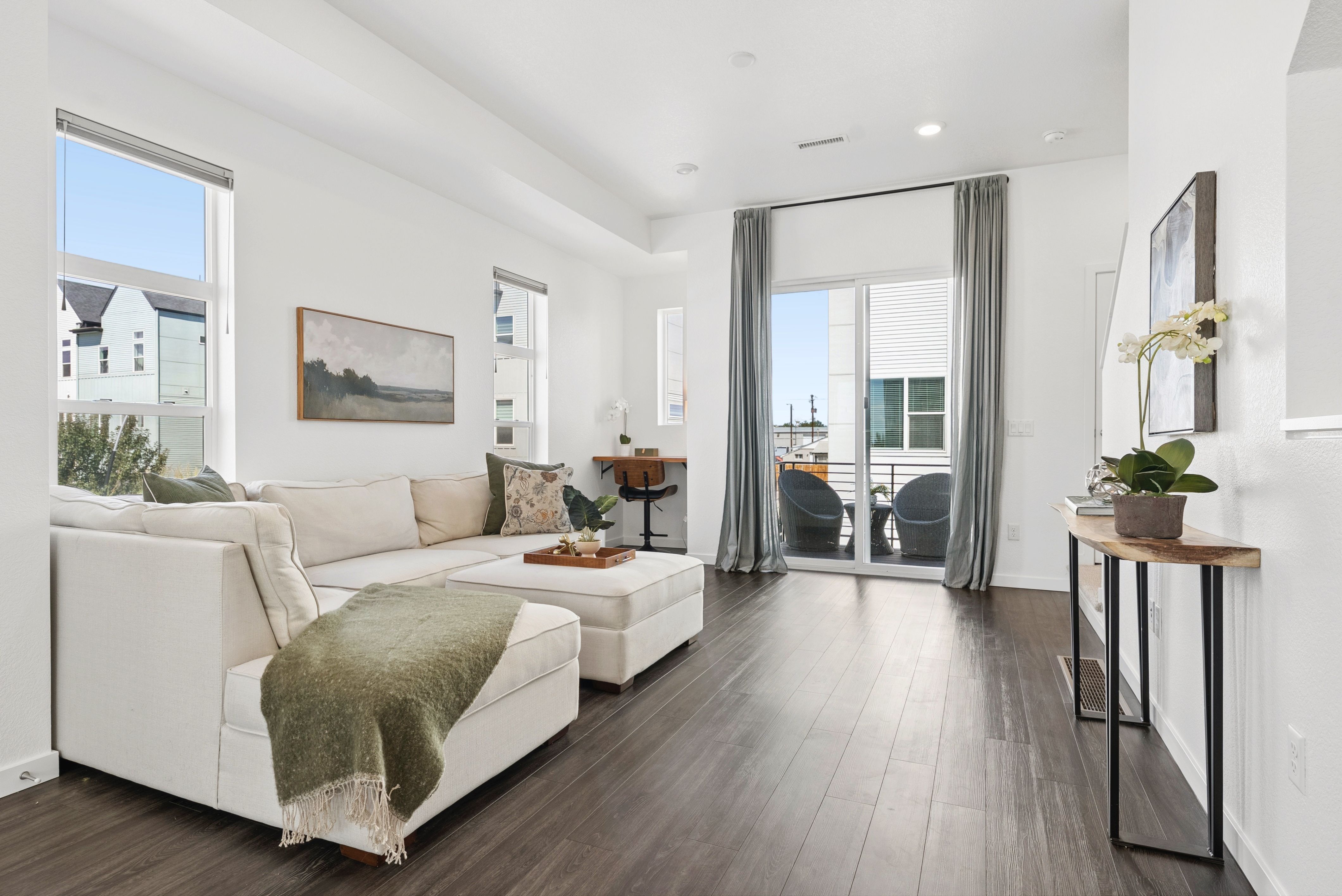  Beautiful Townhome In The Highly Desirable Midtown At Clear Creek Neighborhood - 物件實景