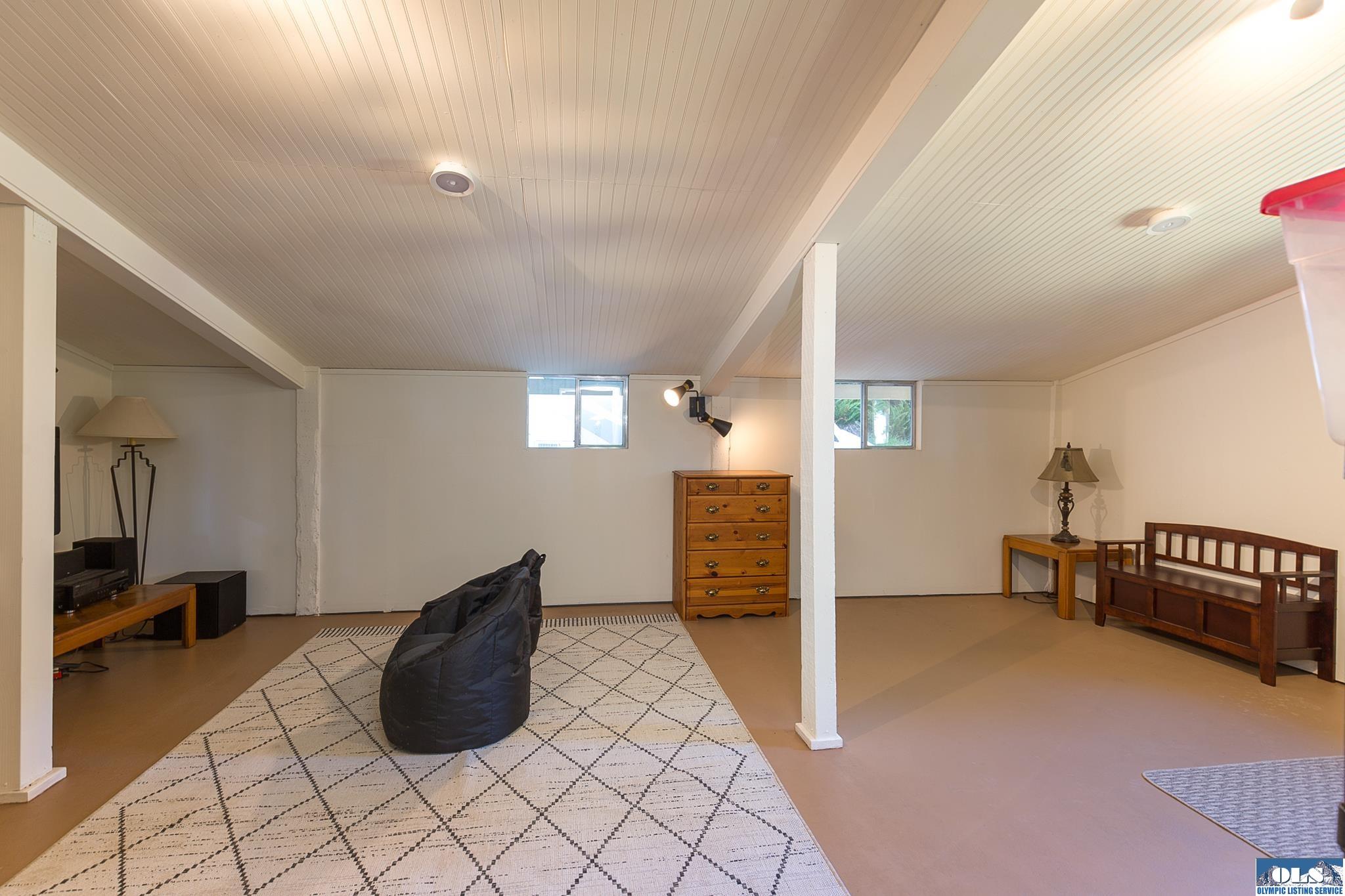 Port Angeles, Washington, 98363, United States, 4 Bedrooms Bedrooms, ,5 BathroomsBathrooms,Residential,For Sale,1905909