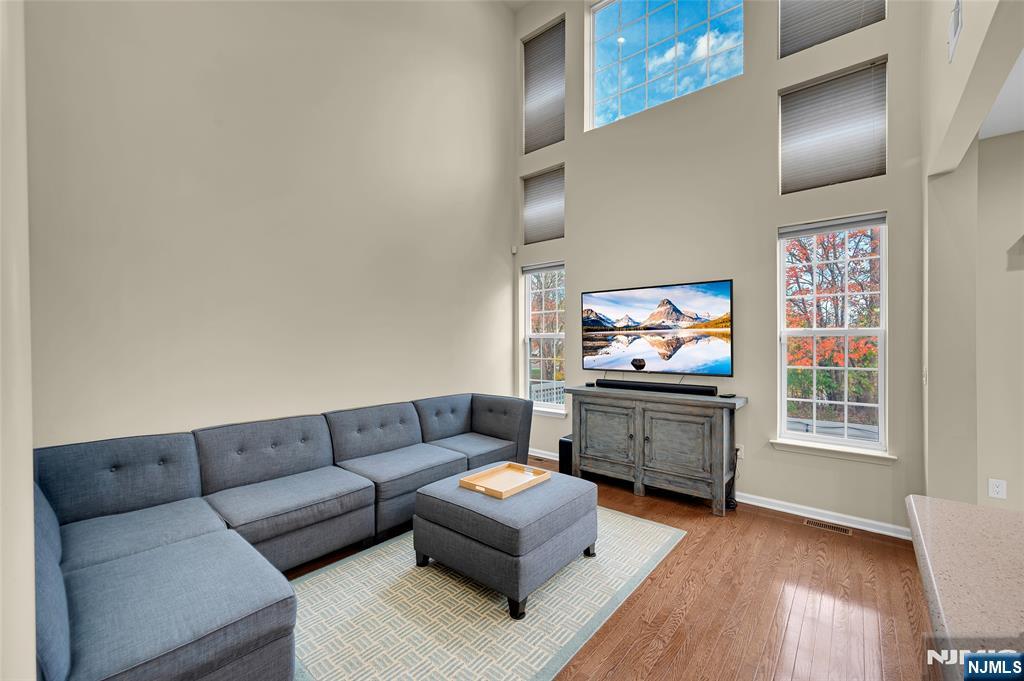 North Brunswick, New Jersey, 08902, United States, 3 Bedrooms Bedrooms, ,4 BathroomsBathrooms,Residential,For Sale,1987579