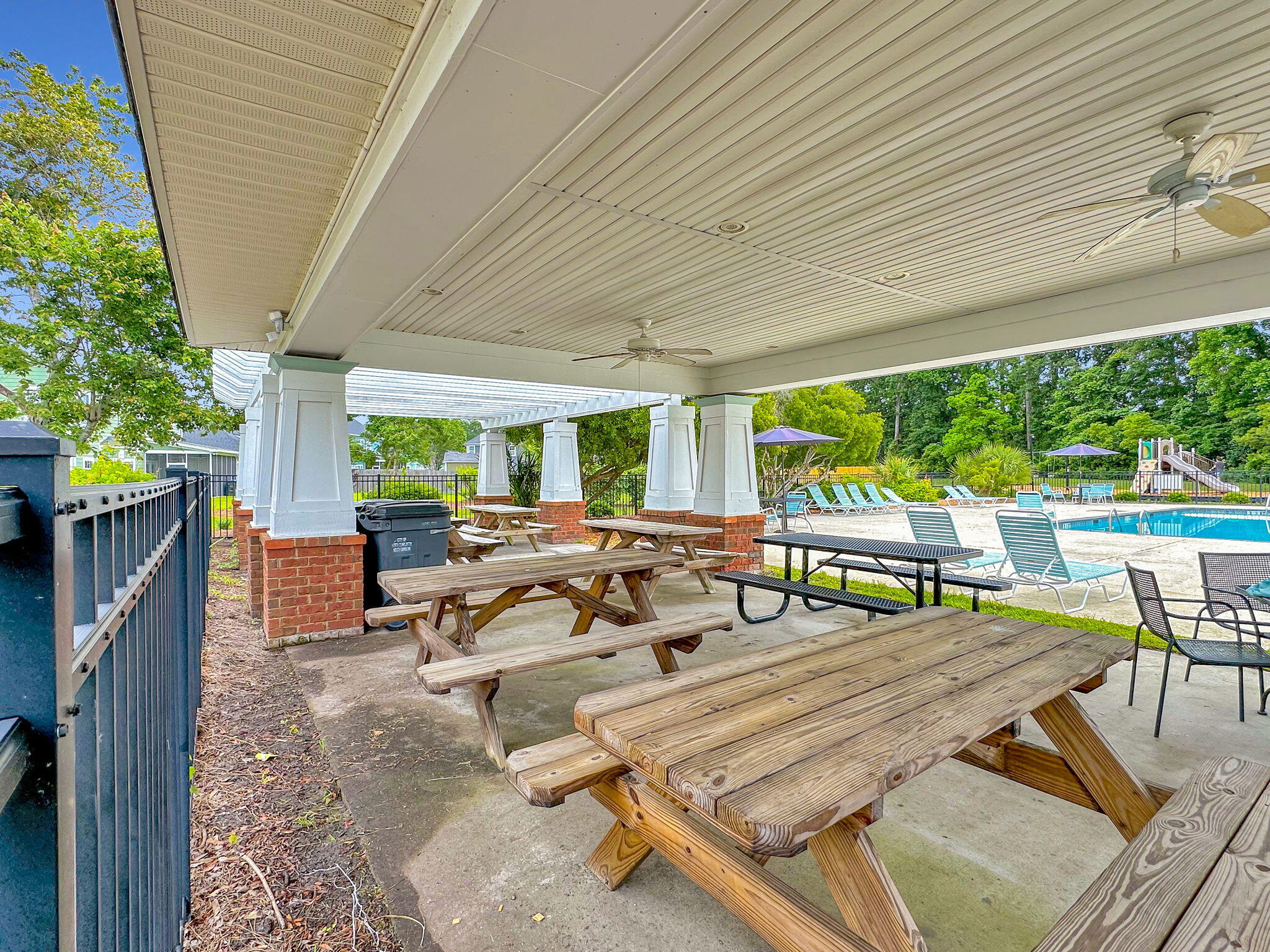 North Charleston, South Carolina, 29420, United States, 5 Bedrooms Bedrooms, ,4 BathroomsBathrooms,Residential,For Sale,1899453