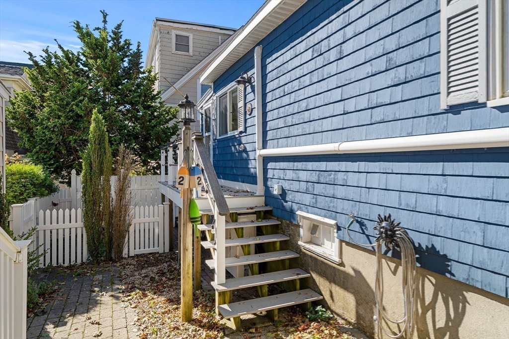 Nahant, Massachusetts, 01908, United States, 1 Bedroom Bedrooms, ,1 BathroomBathrooms,Residential,For Sale,1963982