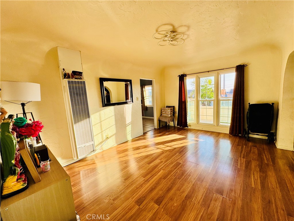 Los Angeles, California, 90023, United States, 4 Bedrooms Bedrooms, ,3 BathroomsBathrooms,Residential,For Sale,2013063