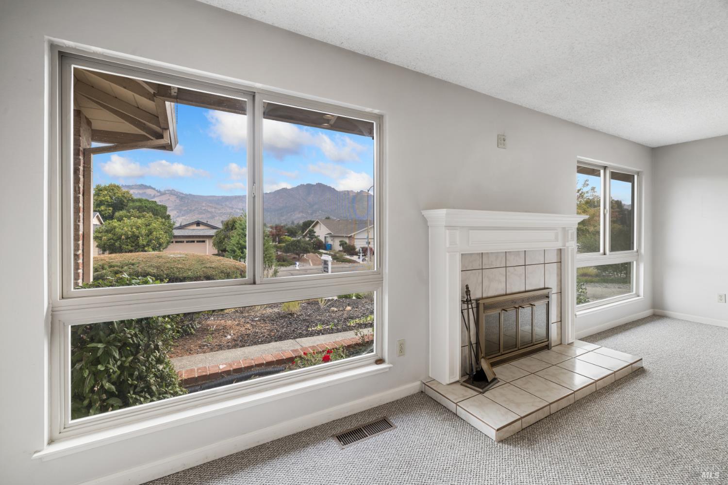 Santa Rosa, California, 95409, United States, 3 Bedrooms Bedrooms, ,2 BathroomsBathrooms,Residential,For Sale,1983048