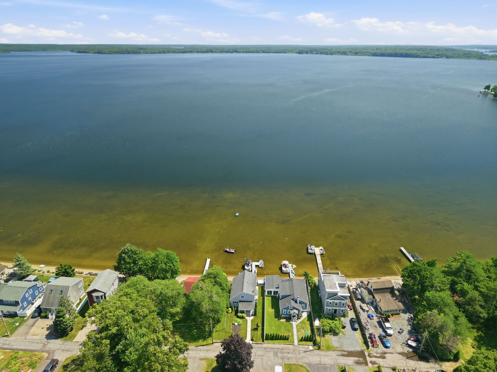  145 Staples Shore Rd, Lakeville - 物件實景