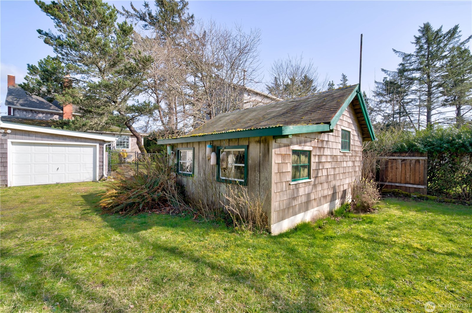 Seaview, Washington, 98644, United States, 4 Bedrooms Bedrooms, ,1 BathroomBathrooms,Residential,For Sale,1922950