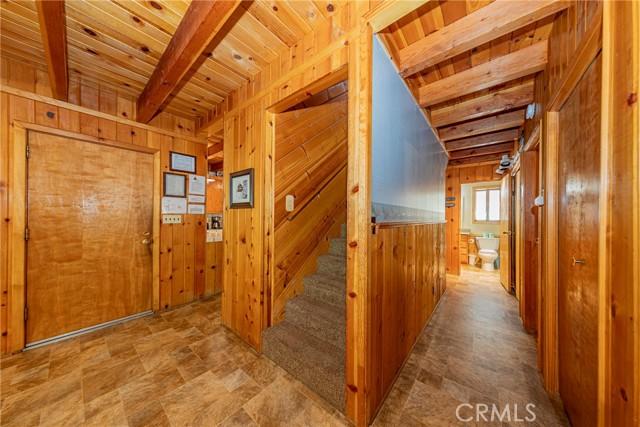 Yosemite, California, 95389, United States, 5 Bedrooms Bedrooms, ,4 BathroomsBathrooms,Residential,For Sale,1981132