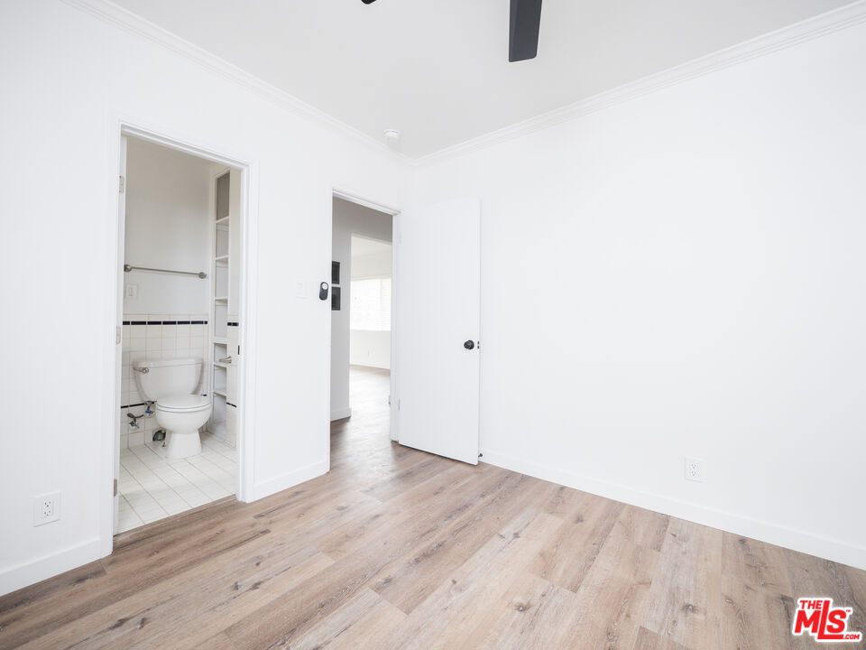 Los Angeles, California, 90066, United States, 4 Bedrooms Bedrooms, ,Residential,For Sale,1991946