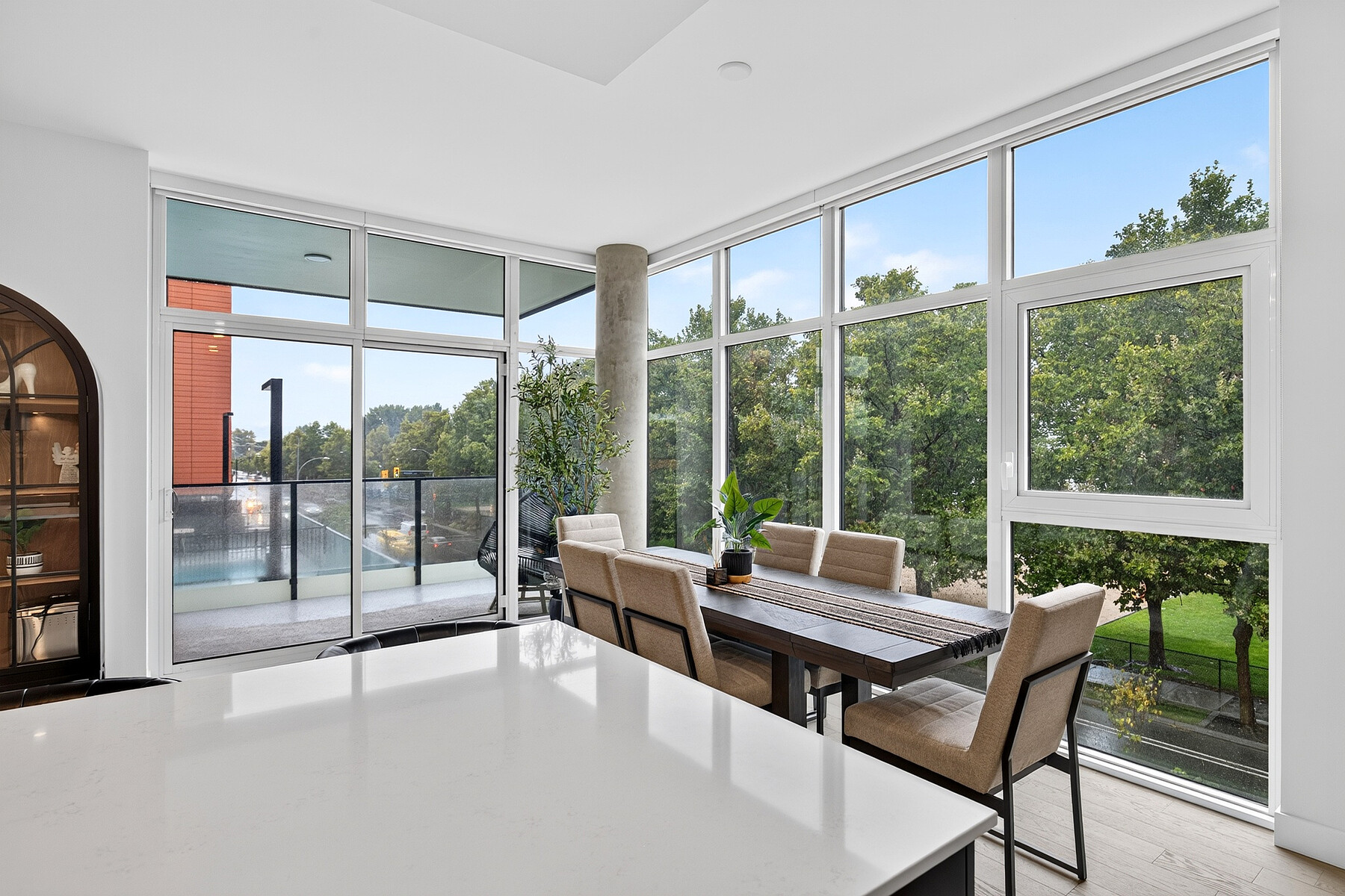  Luxury Lakeside Living - 物件實景