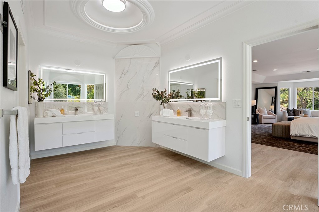 Calabasas, California, 91302, United States, 7 Bedrooms Bedrooms, ,7 BathroomsBathrooms,Residential,For Sale,1951012