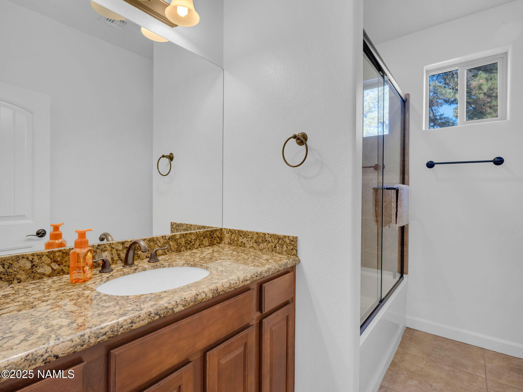 Flagstaff, Arizona, 86001, United States, 3 Bedrooms Bedrooms, ,3 BathroomsBathrooms,Residential,For Sale,1989174