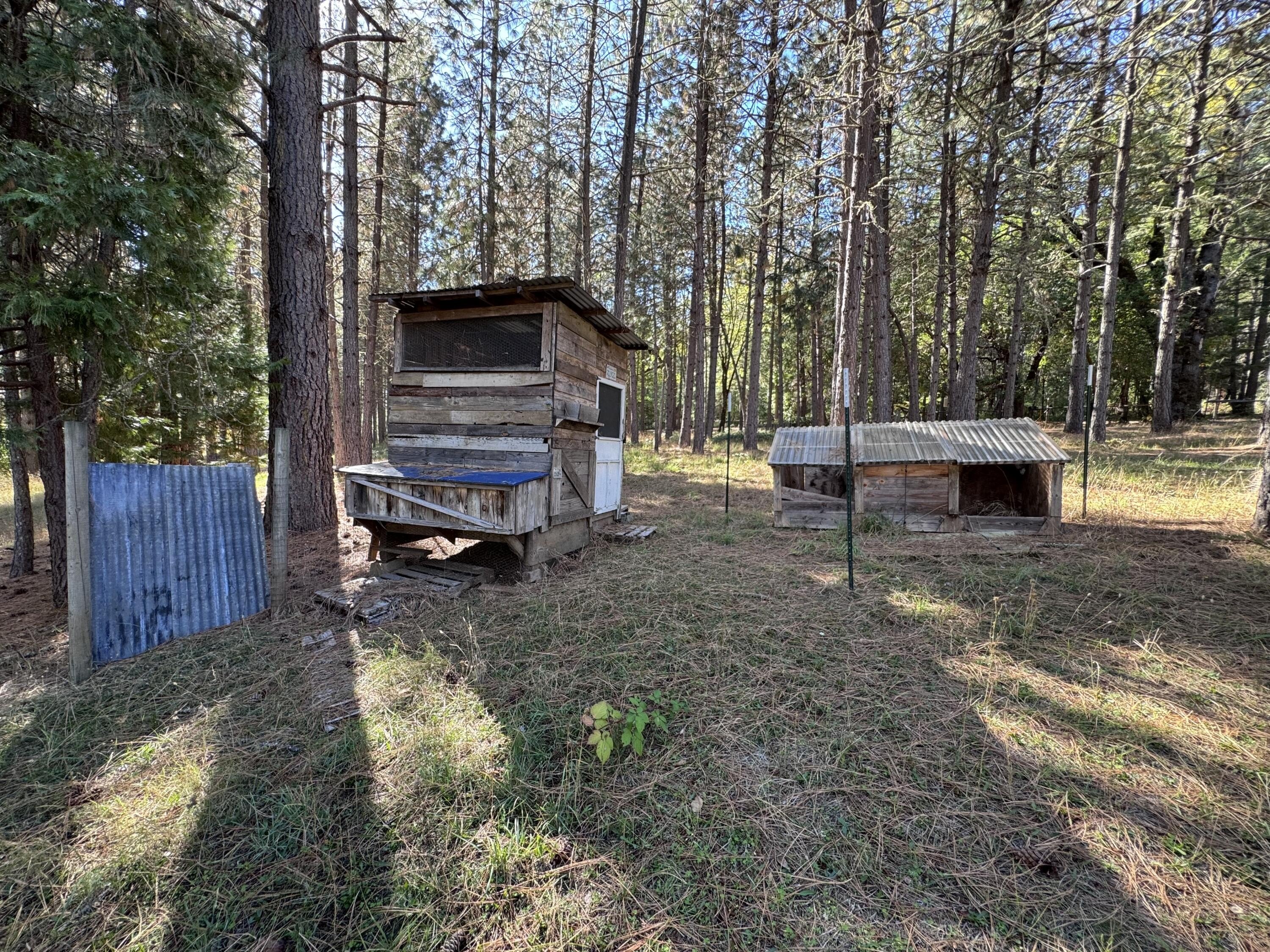 Rogue River, Oregon, 97537, United States, 3 Bedrooms Bedrooms, ,4 BathroomsBathrooms,Residential,For Sale,1982617