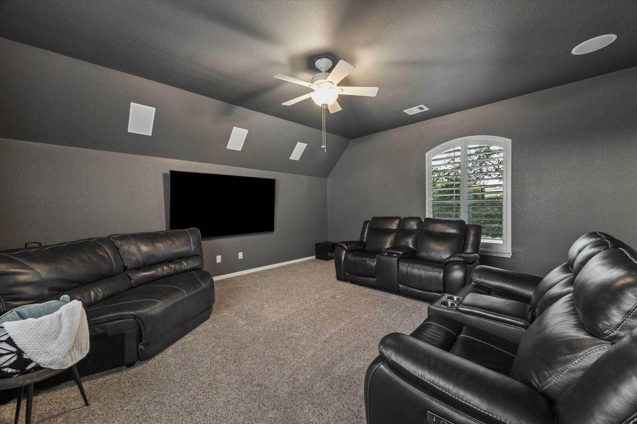  3523 Silvercreek Drive - 物件實景
