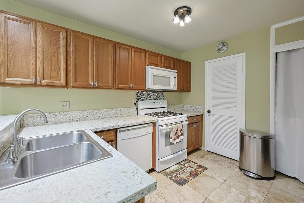 San Diego, California, 92139, United States, 3 Bedrooms Bedrooms, ,2 BathroomsBathrooms,Residential,For Sale,1896773