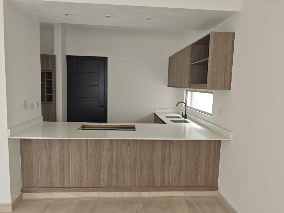 Torreón, Coahuila de Zaragoza, 27023, Mexico, 3 Bedrooms Bedrooms, ,2 BathroomsBathrooms,Residential,For Sale,1821052