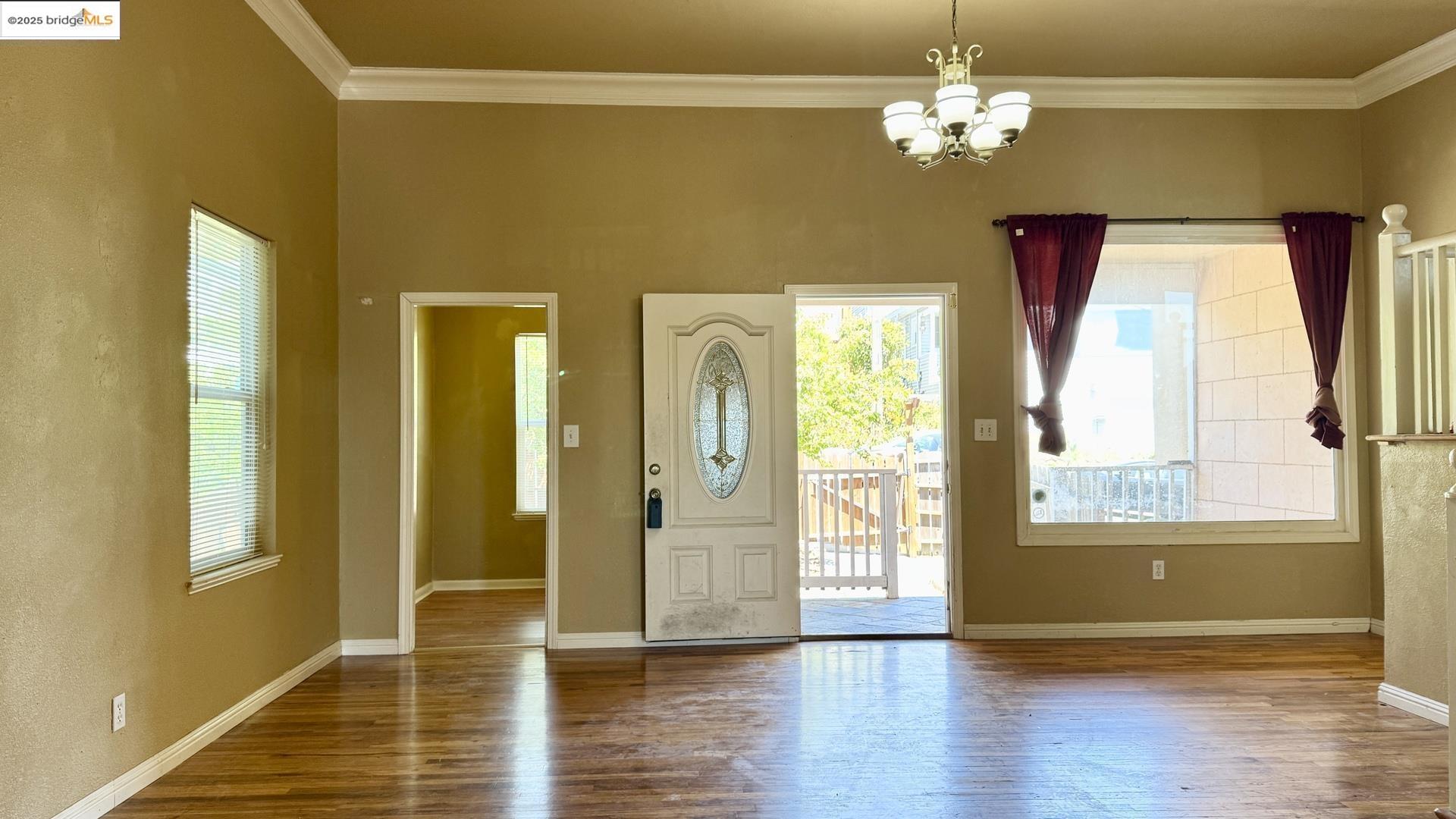 Richmond, California, 94805, United States, 5 Bedrooms Bedrooms, ,2 BathroomsBathrooms,Residential,For Sale,1895644