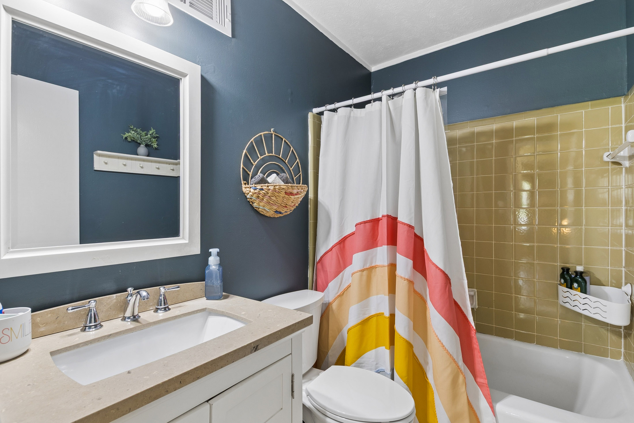  Charming Brick Ranch Nestled in Desirable Lockridge Forest Community - 物件實景