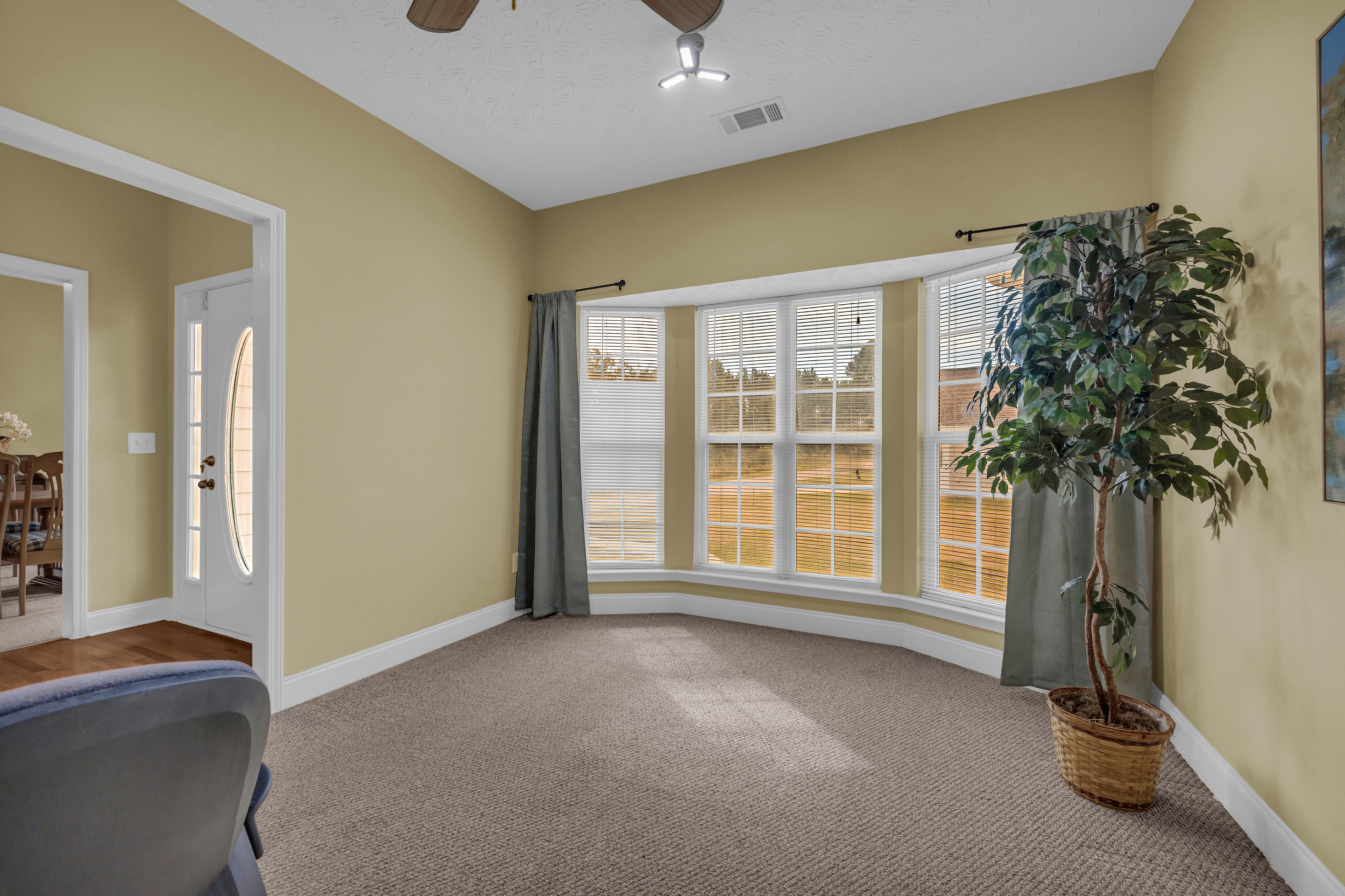 Cleveland, Georgia, 30528, United States, 3 Bedrooms Bedrooms, ,2 BathroomsBathrooms,Residential,For Sale,1979350