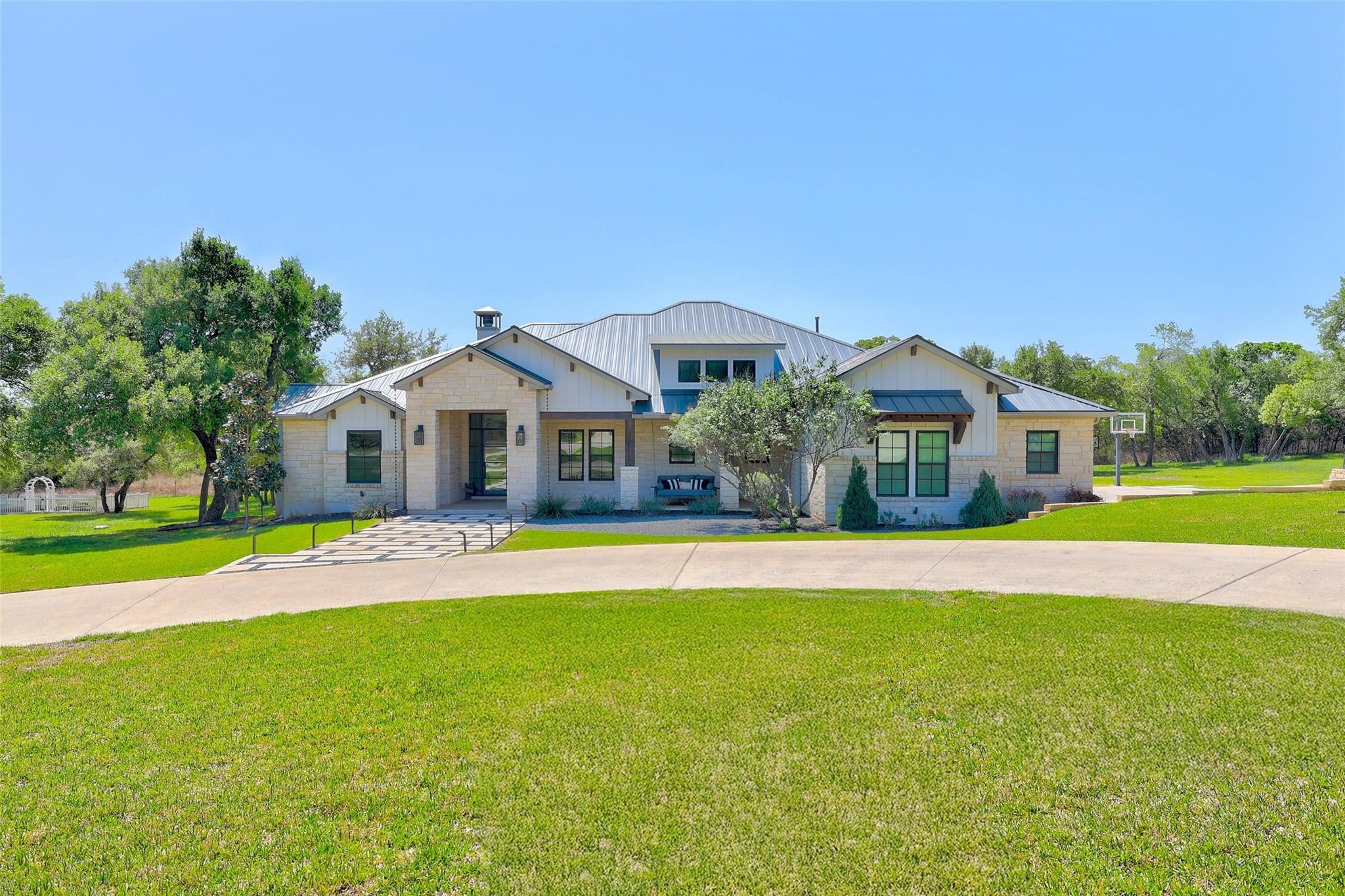 Georgetown, Texas, 78633, United States, 4 Bedrooms Bedrooms, ,5 BathroomsBathrooms,Residential,For Sale,1798285