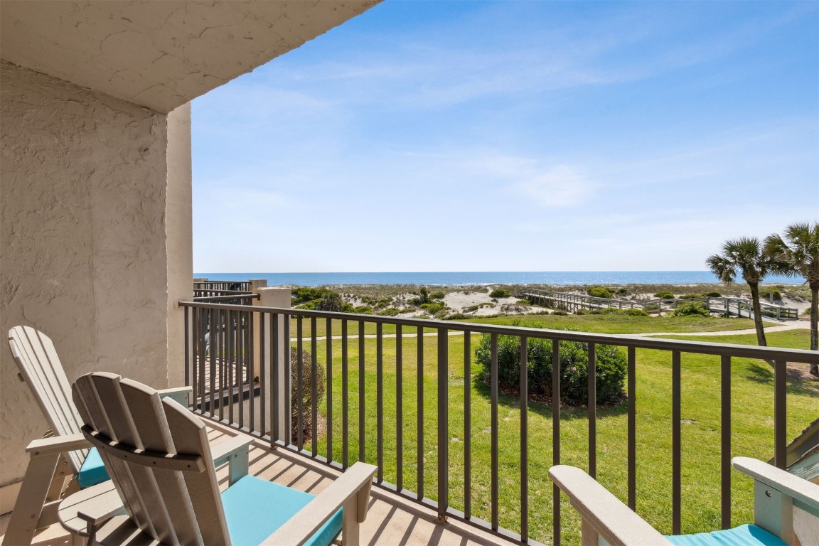 Fernandina Beach, Florida, 32034, United States, 2 Bedrooms Bedrooms, ,2 BathroomsBathrooms,Residential,For Sale,1990876