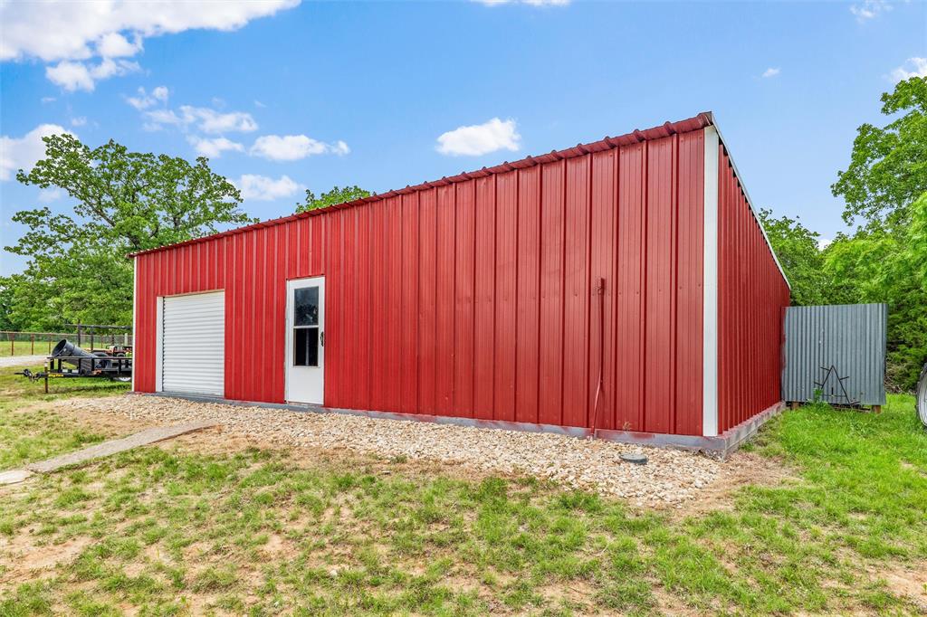 Weatherford, Texas, 76088, United States, 5 Bedrooms Bedrooms, ,4 BathroomsBathrooms,Residential,For Sale,1920303